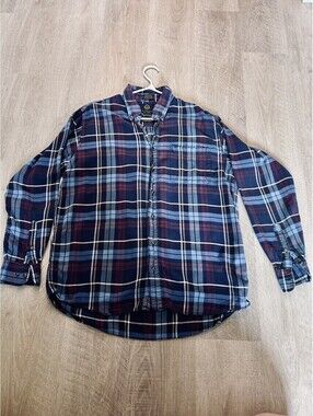 This Vella (London) button-down Flannel Wool Shirt Mens Large Plaid